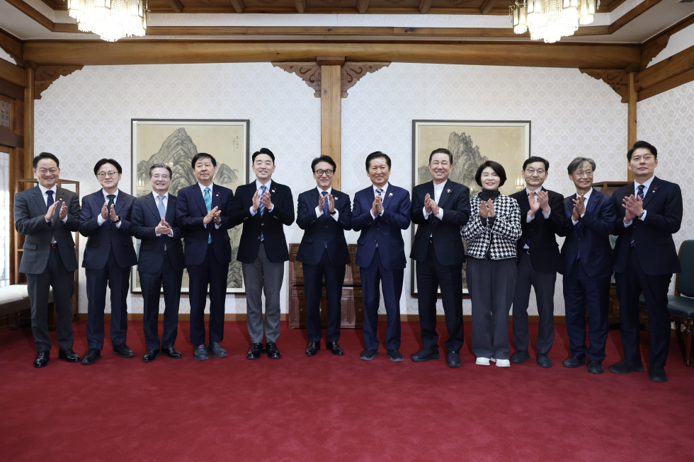 Ruling party-gov't meeting