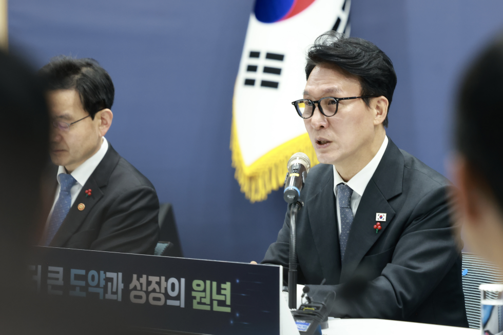 인사혁신처·법제처·식품의약품안전처·국가데이터처·지식재산처·원자력안전위원회 업무보고