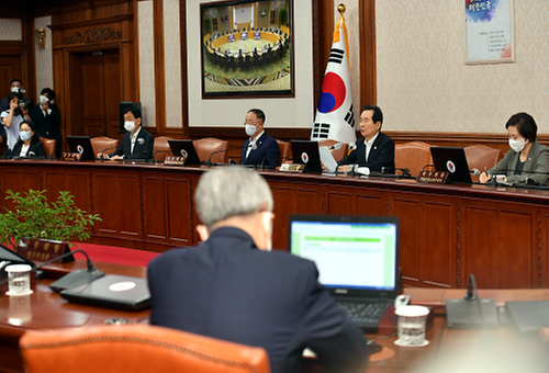 The 42nd Cabinet meeting 