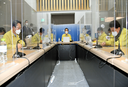 Meeting to discuss COVID-19 