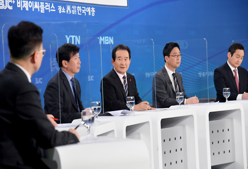 Prime minister attends debate