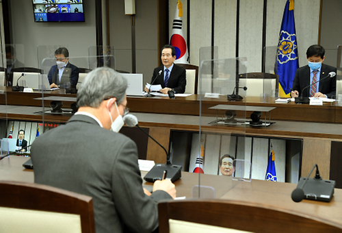 코로나19 백신·치료제 상황점검 회의