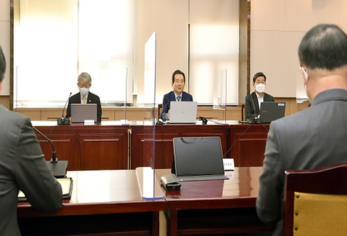 코로나19 백신·치료제 상황점검회의 
