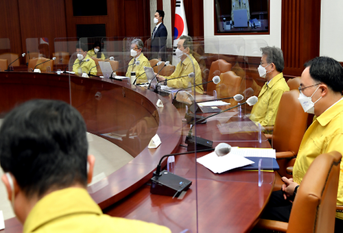 Meeting to discuss COVID-19 