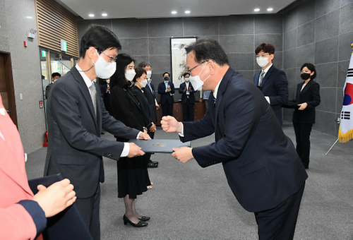 제2기 규제자유특구위원회 민간위원 위촉장 수여식