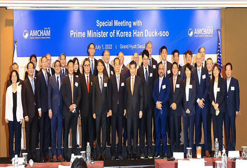 PM meets AMCHAM officials