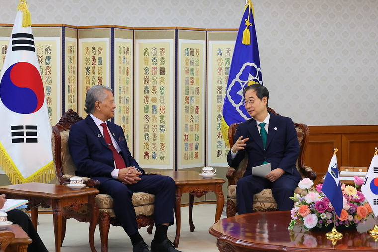 PM meets Secretary-general of the Pacific Islands Forum