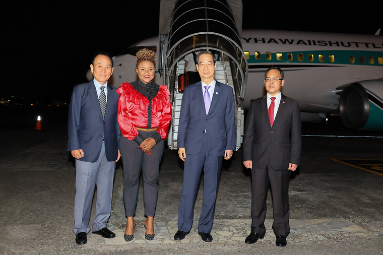 PM visits Port-of-Spain, Trinidad and Tobago