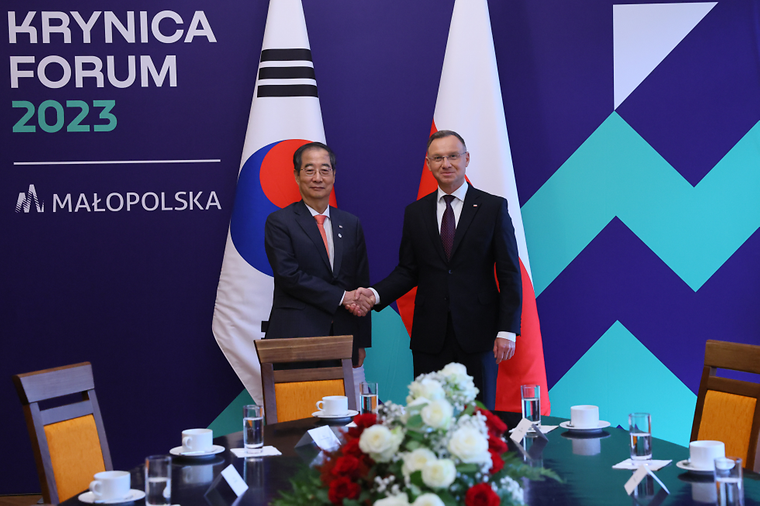 PM meets Polish president