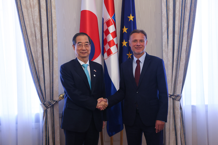 PM meets Croatian speaker