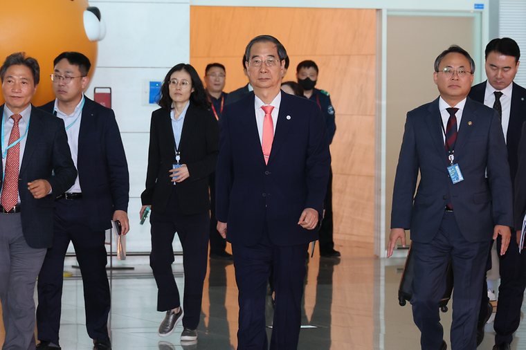 아프리카 3개국 및 유럽 2개국 순방 출국