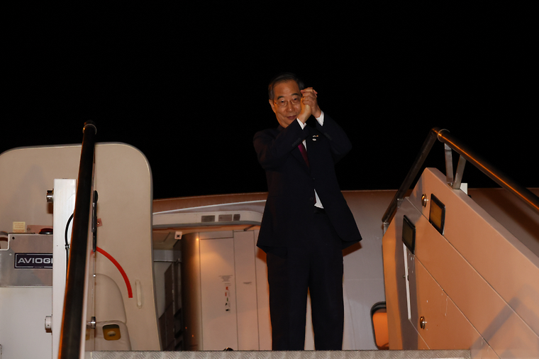 카메룬 출국 환송 인사