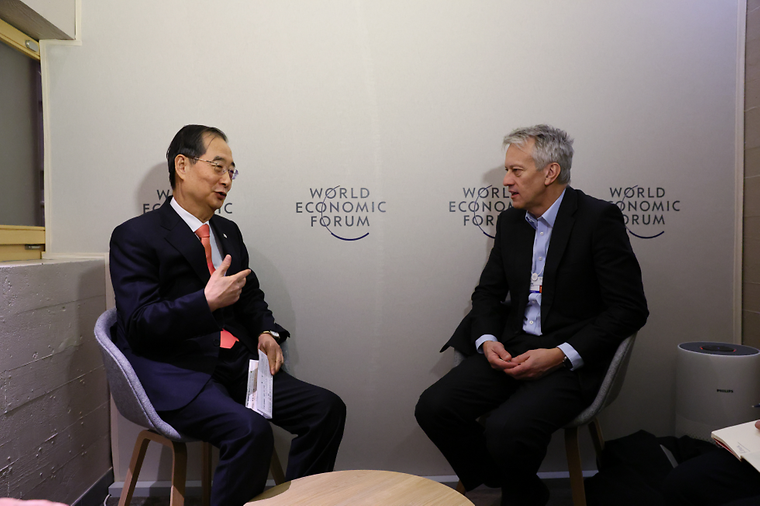 PM meets Coca-Cola Company CEO James Quincey