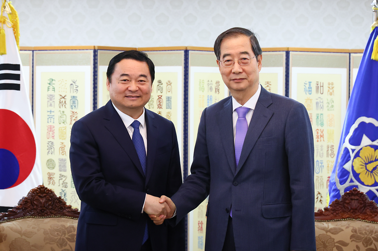 PM meets Chinese Party Secretary of the CPC Committee, SASAC, Hao Peng