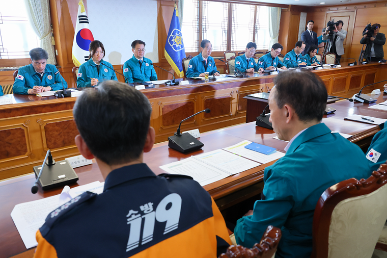 Meeting to Central Disaster and Safety Countermeasures Headquarters