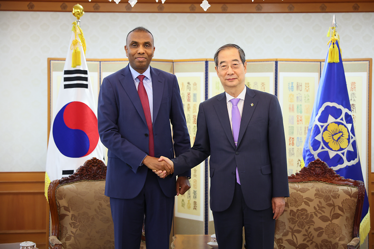 함자 압디 바레 소말리아 총리 접견