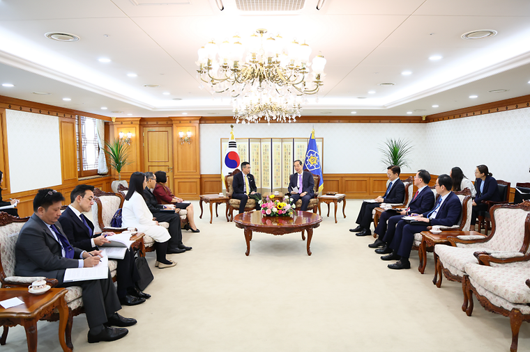 마릿 싸응이얌퐁 태국 외교장관