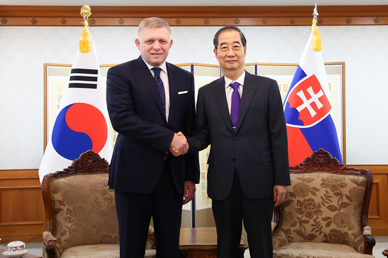  로베르트 피초 슬로바키아 총리 접견