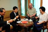 황 총리, 임영기 6.25 참전용사 자택 방문