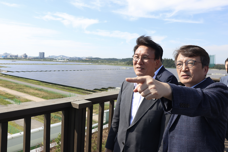 새만금 육상태양광단지 현장점검