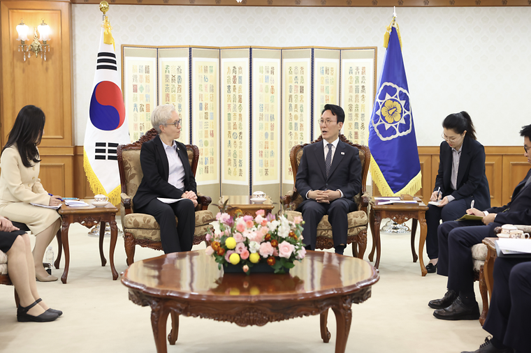 PM meets Tina Kotek, Governor of Oregon