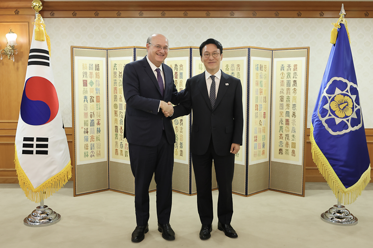 일랑 고우드파잉 미주개발은행(IDB) 총재 접견