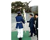 080229 한승수총리 국립현충원 참배