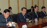 한승수 총리 4 9총선 관련 행안부 투개표지원상황실 방문