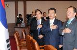 한승수총리 국무회의 주재