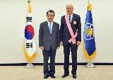 노베르트 바스 주한 독일대사 접견 및 훈장전수(접견실)