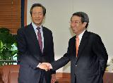090930_정운찬총리_한나라당_정뭉준대표_예방_한나라당사_(2)
