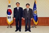 김 총리, 새만금위원회 민간위원장 위촉장 수여