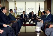황 총리, 양병희 한국교회협의회 회장 예방