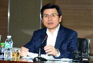 황 총리, 임금피크제 도입관련 기업현장 간담회 주재
