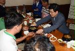 Prime minister meets with day laborers