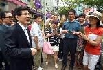 Prime minister meets Chinese tourists