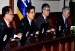PM warns against 'illicit walkout'