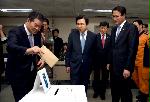 PM inspects polling station