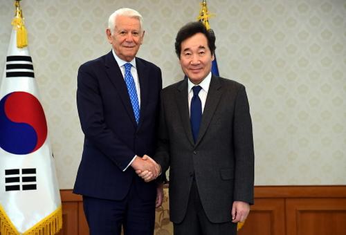 PM meets with Romanian foreign minister