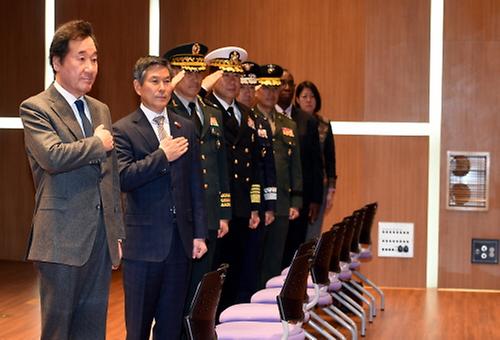 PM attends commencement ceremony