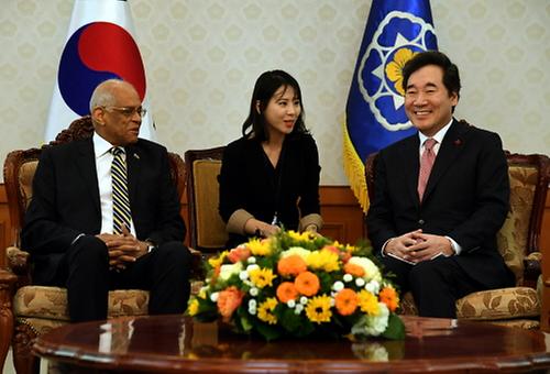Prime minister meets Egypt parliamentary leader 