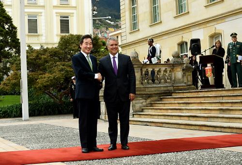 PM meets Colombian President Ivan Duque