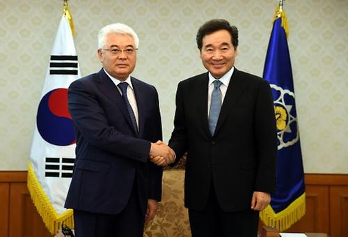 PM meets Kazakh FM