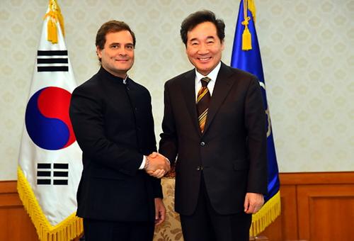 PM meets Rahul Gandhi