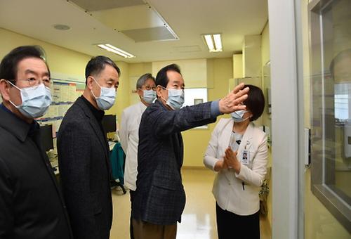 PM visits hospital