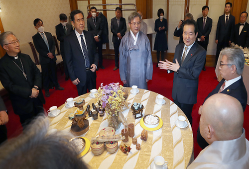 PM meets Religious leaders