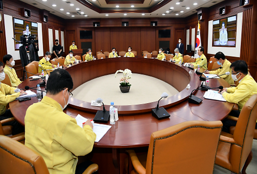 Meeting to discuss COVID-19 